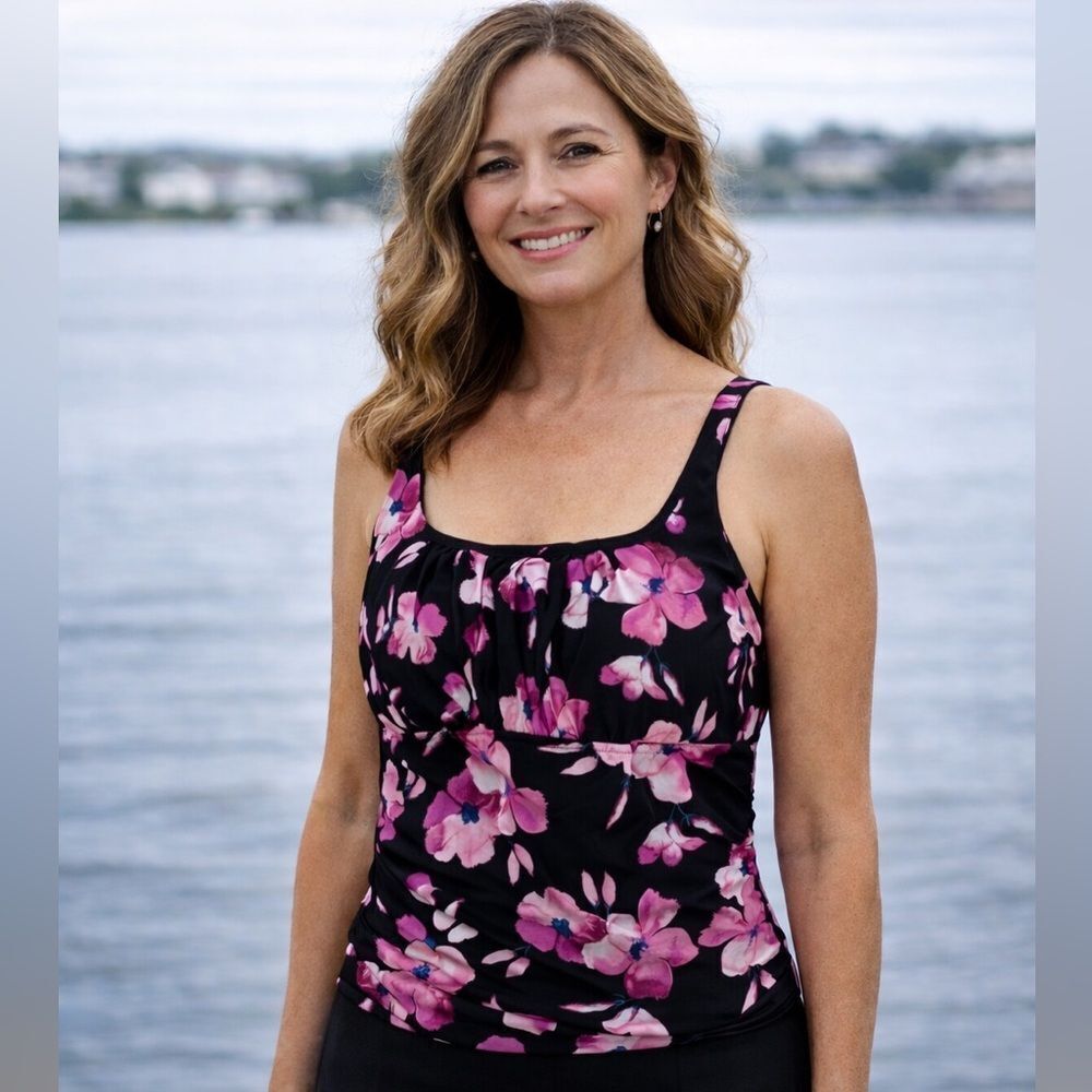 Lands’ End Floral Black and Pink Women's Tankini Bathingsuit Swim Top Size 8